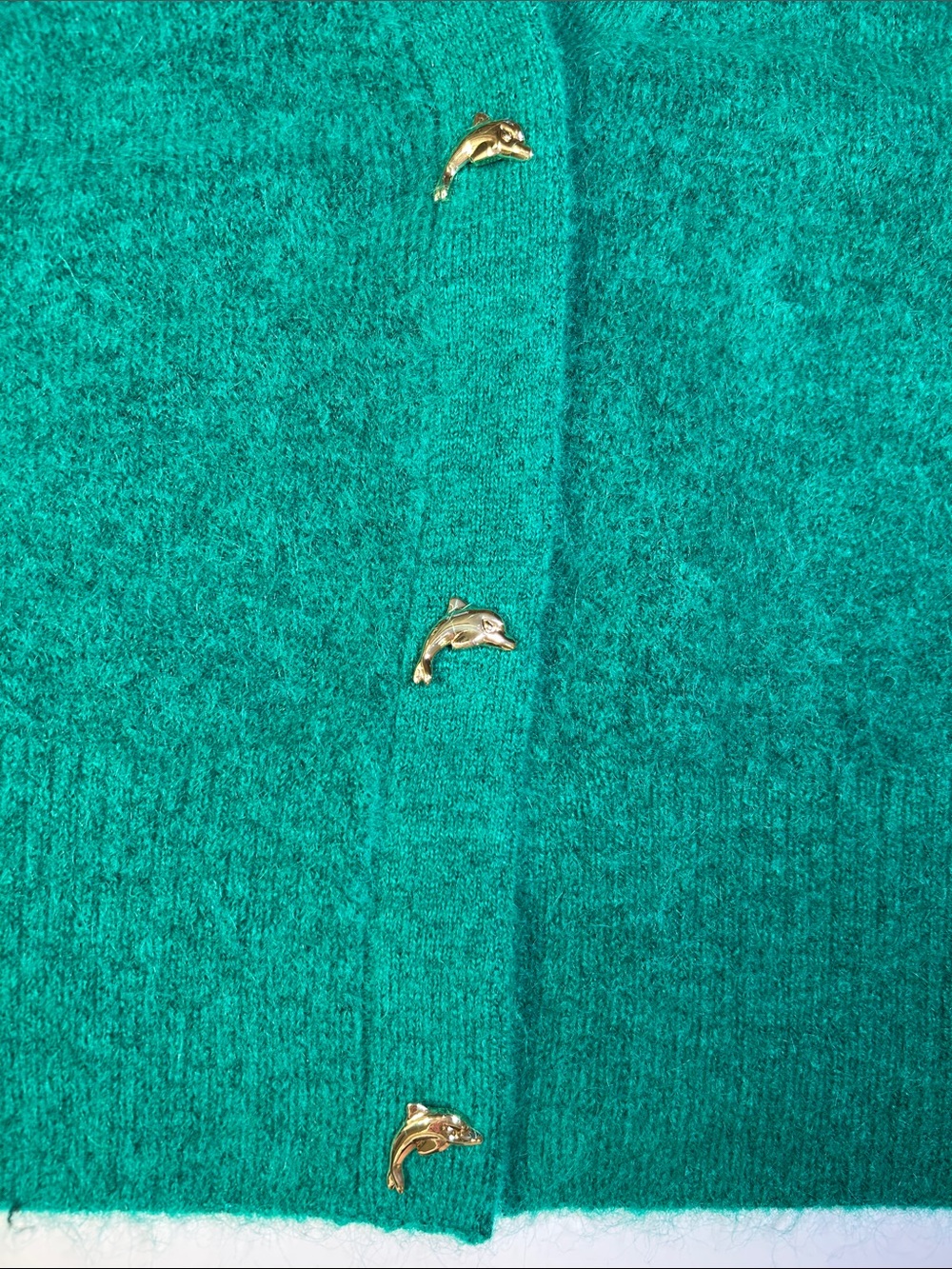 & other stories Green cardigan w dolphin buttons - Picture 3 of 6